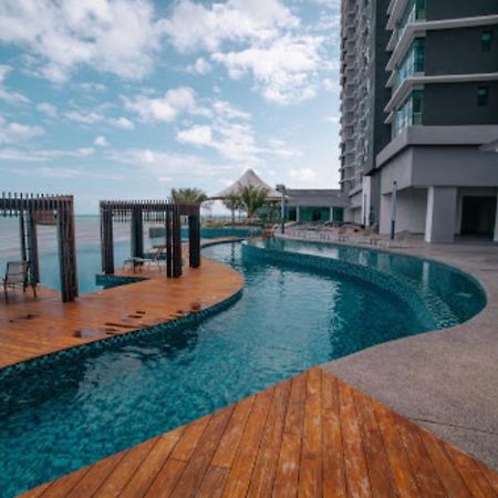 Cozy Seaview Studio At Imperium Residence Tanjung Lumpur Kuantan Esterno foto